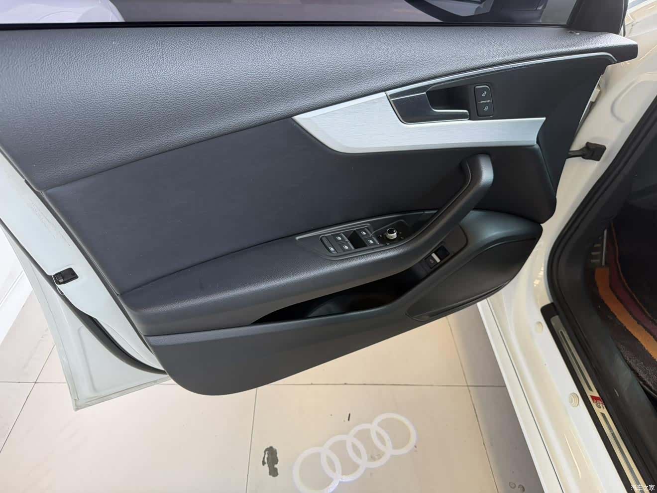 Audi A4L, 2019 8