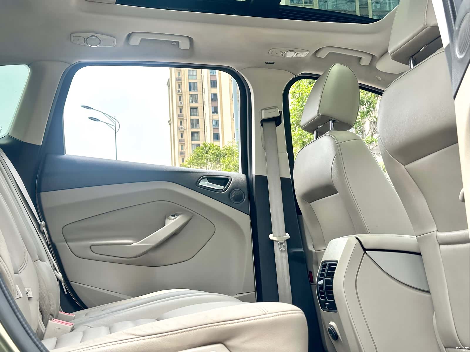 Ford Kuga, 2014 23