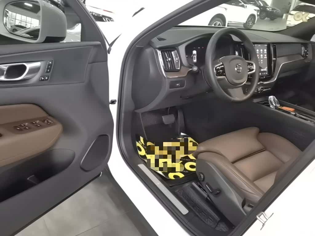Volvo XC60, 2025 16