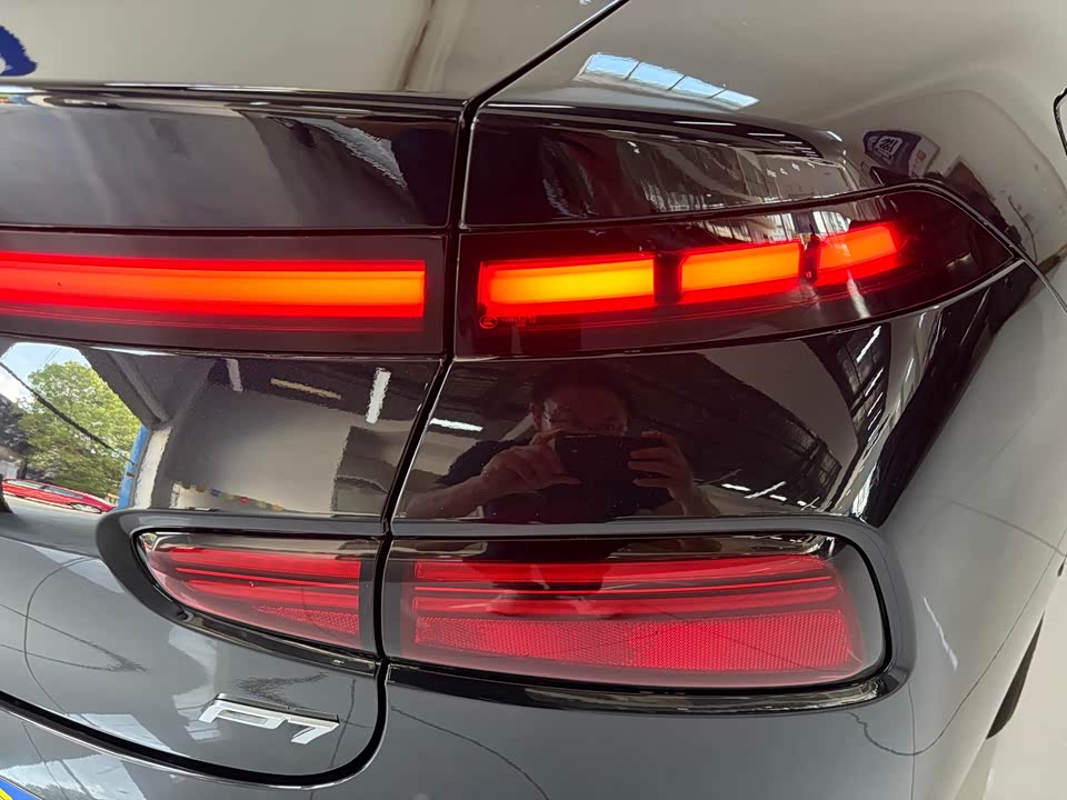 XPENG P7 XPENG P7