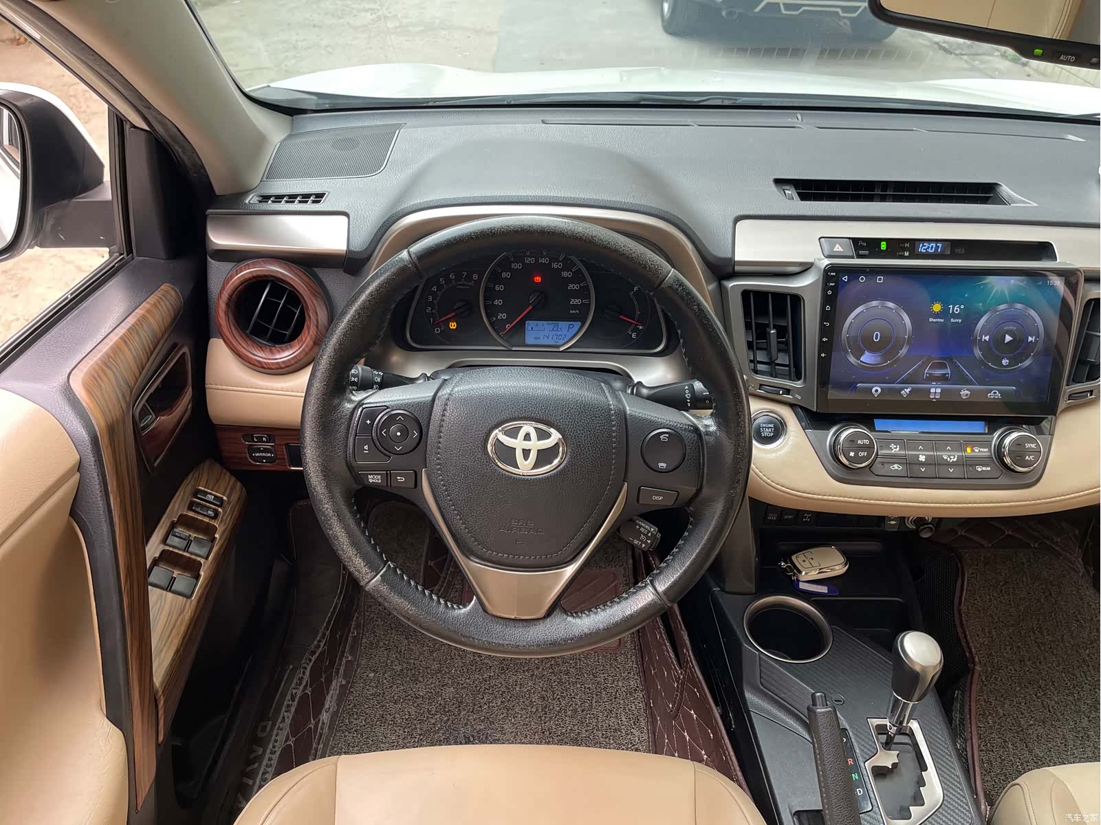 Toyota RAV4, 2014 10