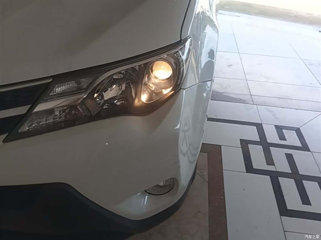 Toyota RAV4, 2015 24