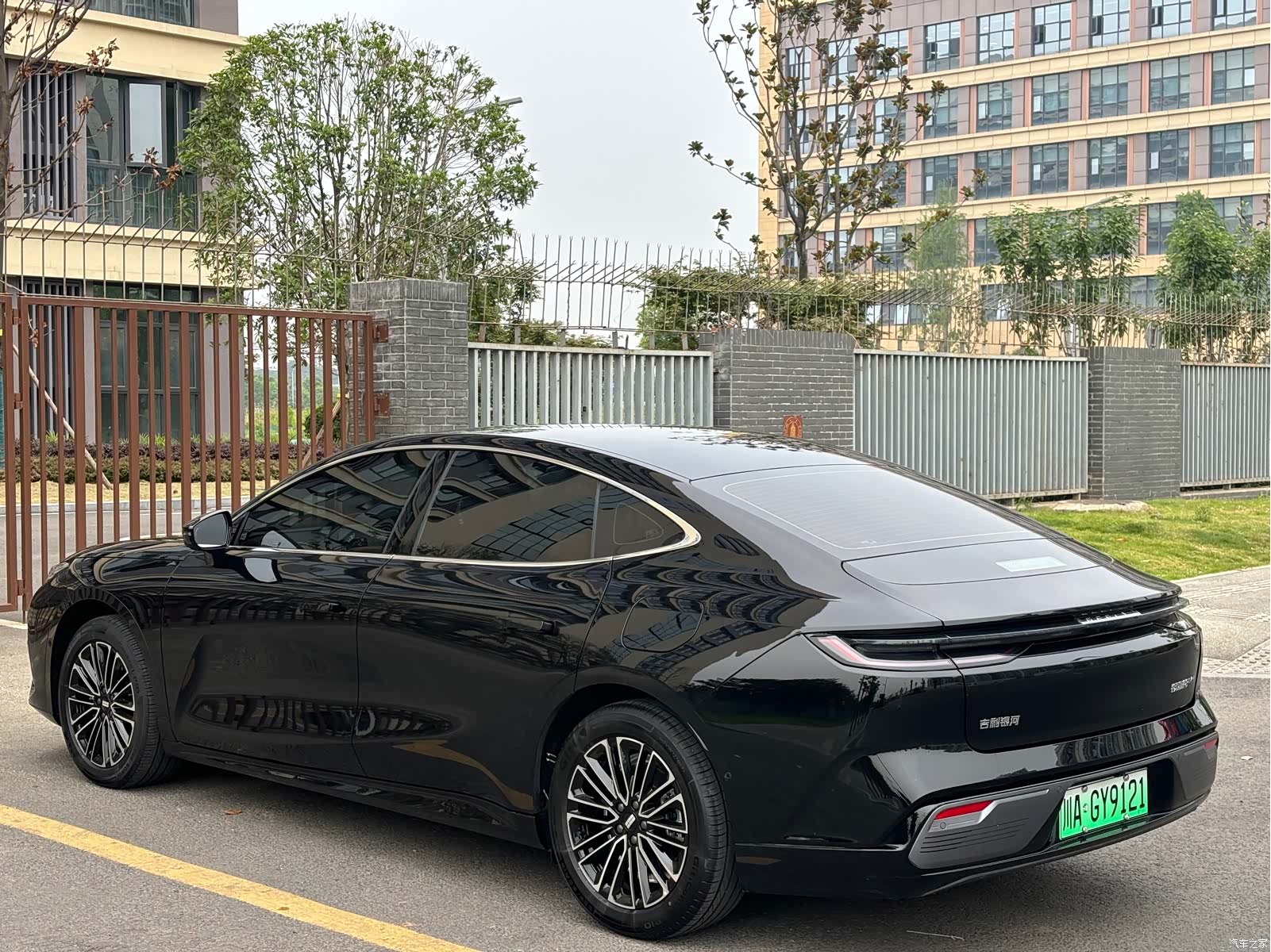 Geely 8, 2026 16