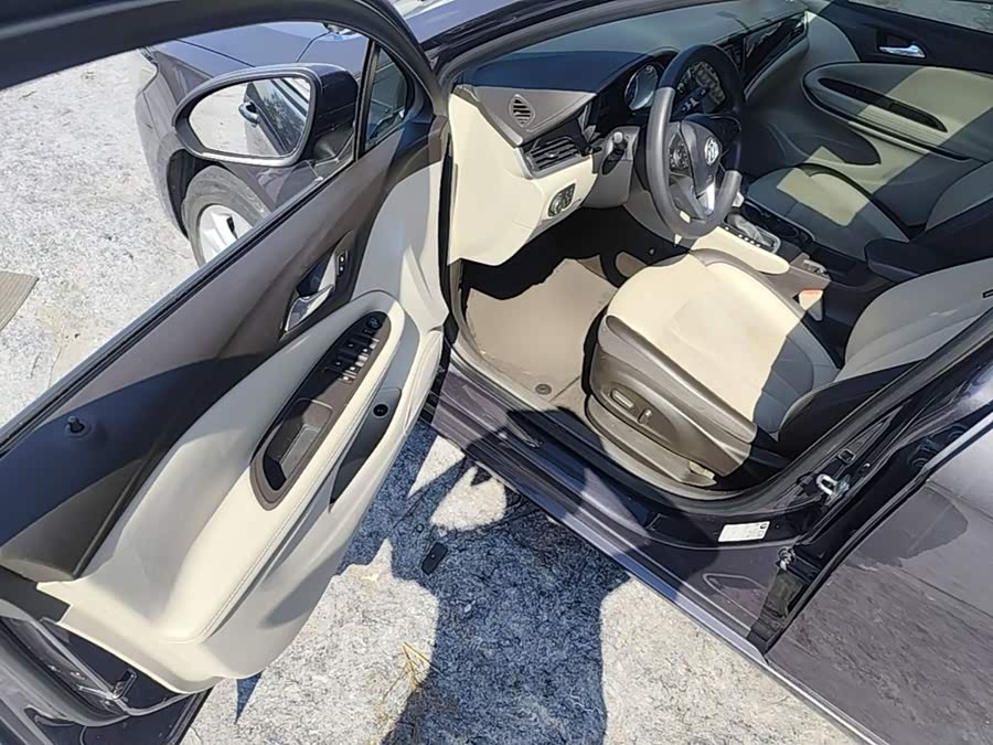 Buick Velar 2016, фото 16