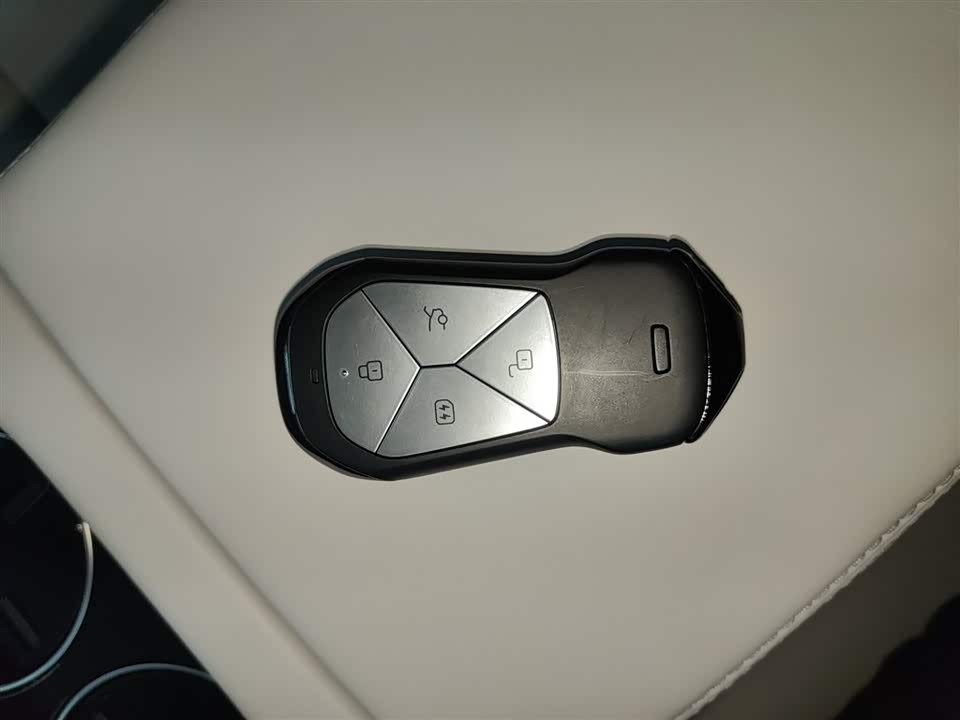 XPENG P7