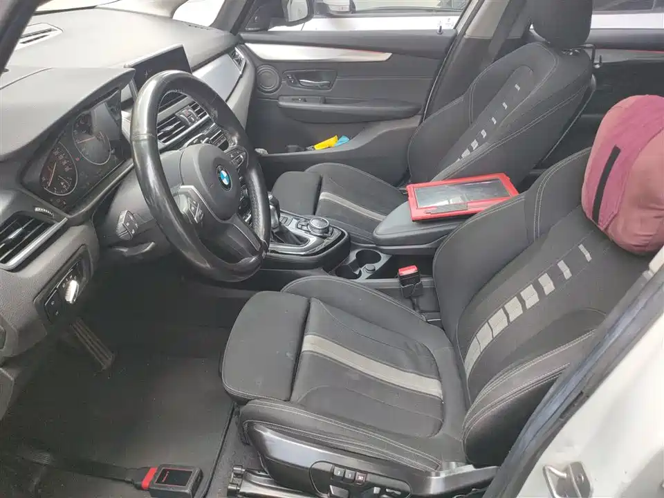 BMW 2 series station wagon