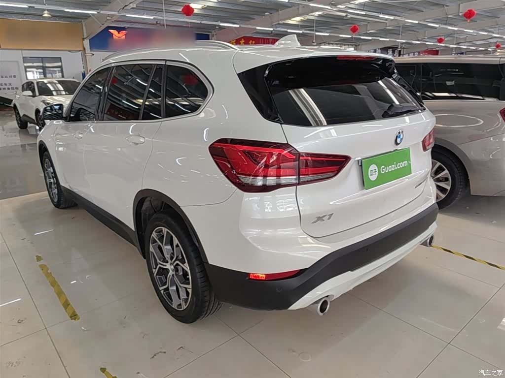 BMW X1, 2022 все фото