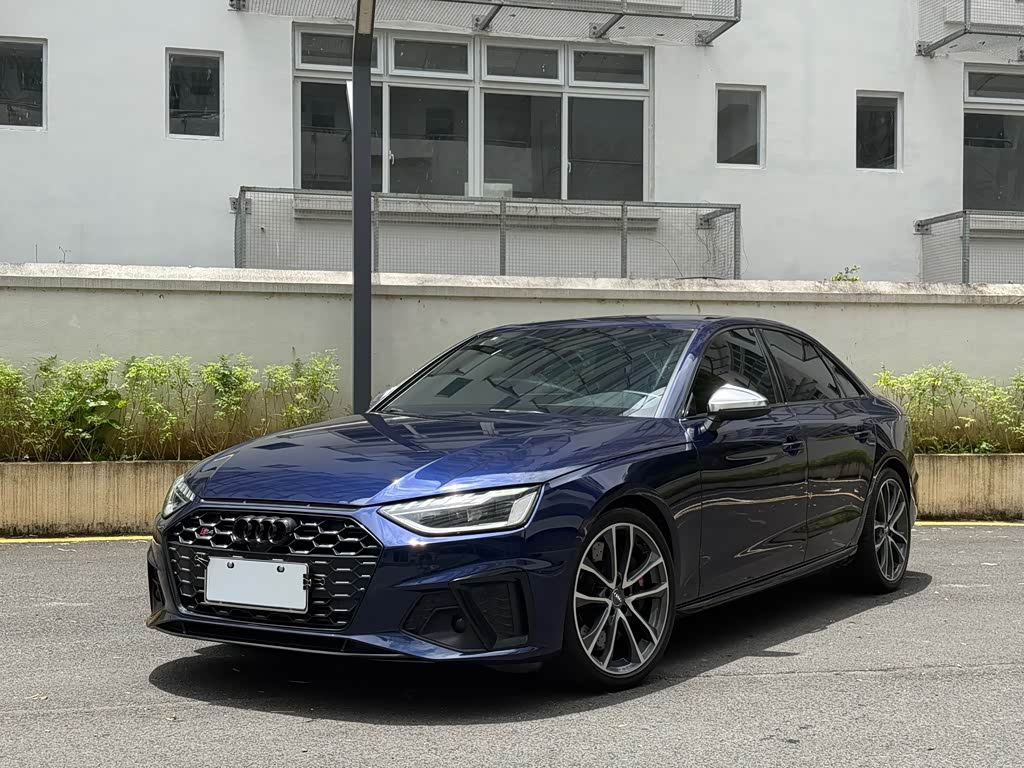 Audi S4