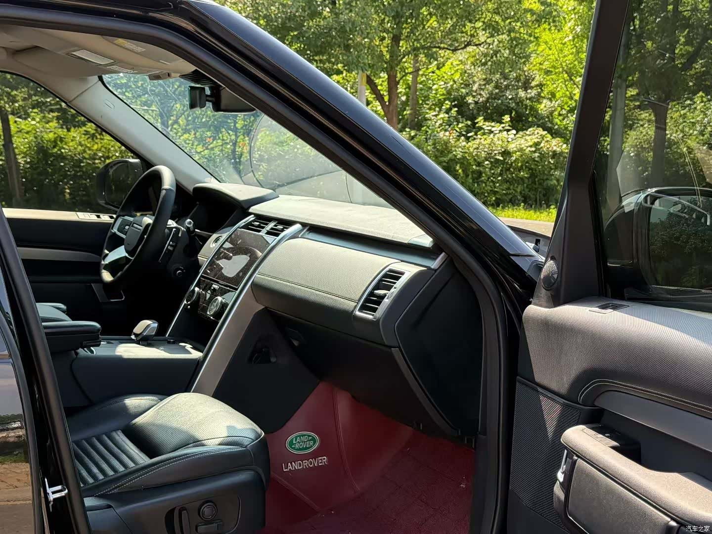 Land Rover Discovery, 2022 все фото