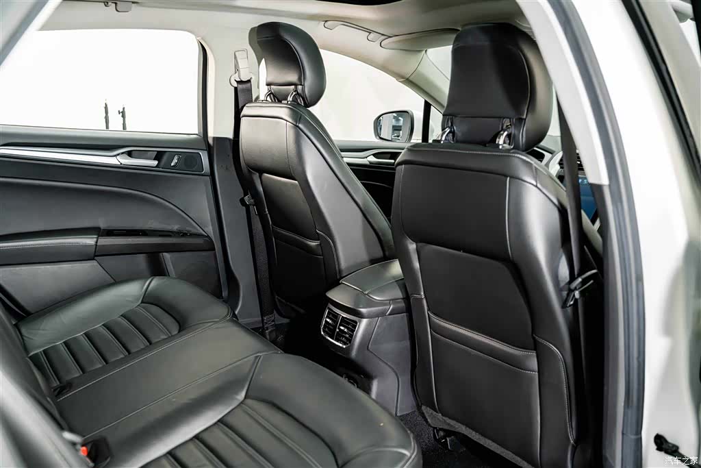Ford Mondeo, 2016 21