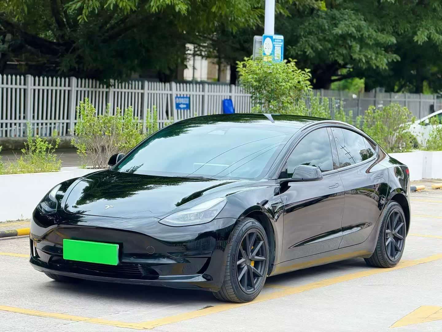 Tesla Model 3, 2022 1