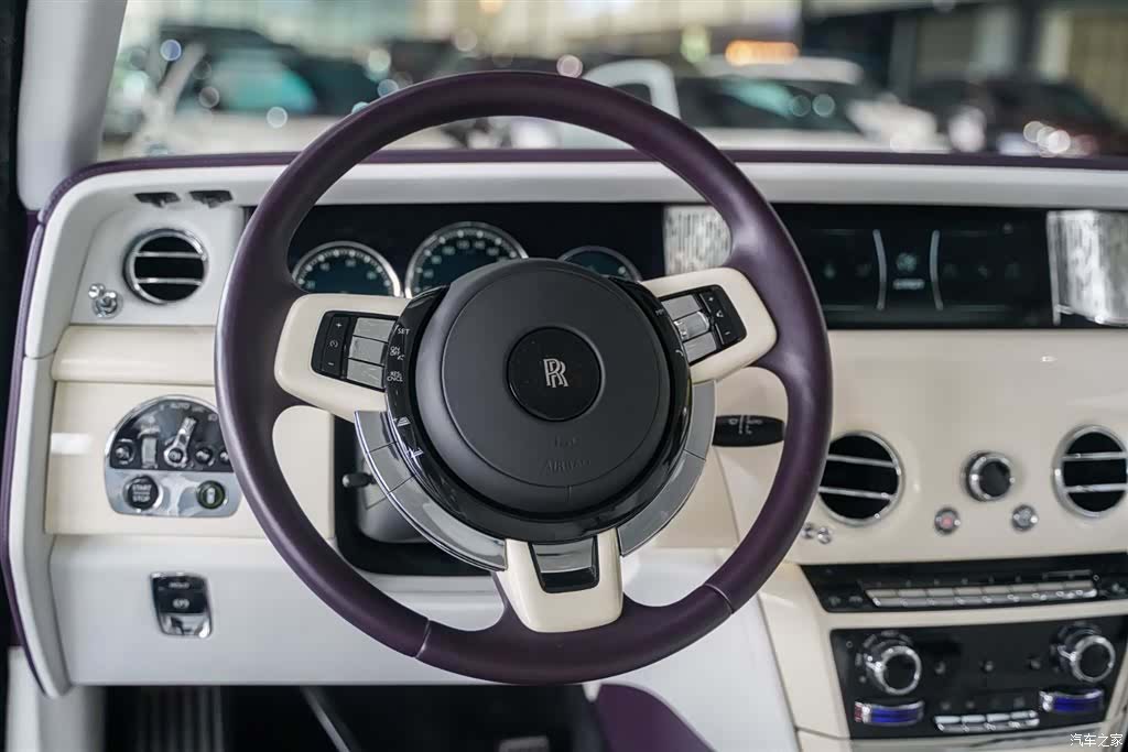 Rolls-Royce Phantom, 2019 25