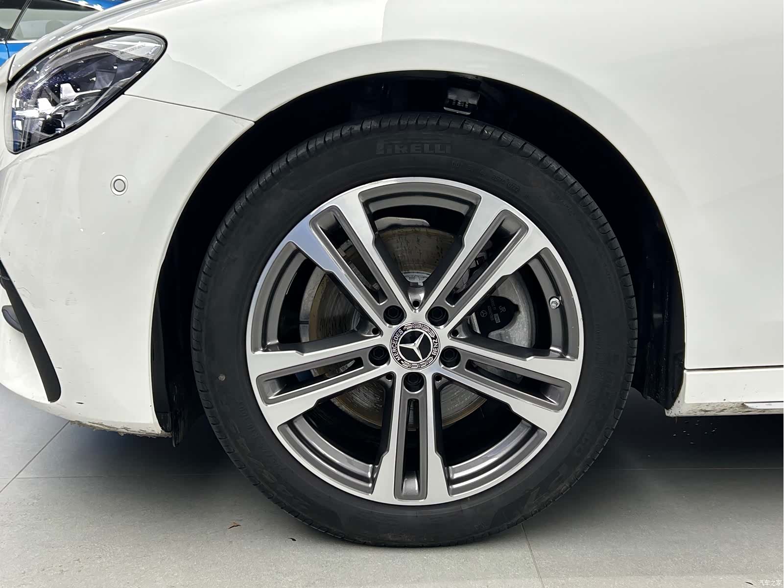 Mercedes-Benz E-Class, 2022 15