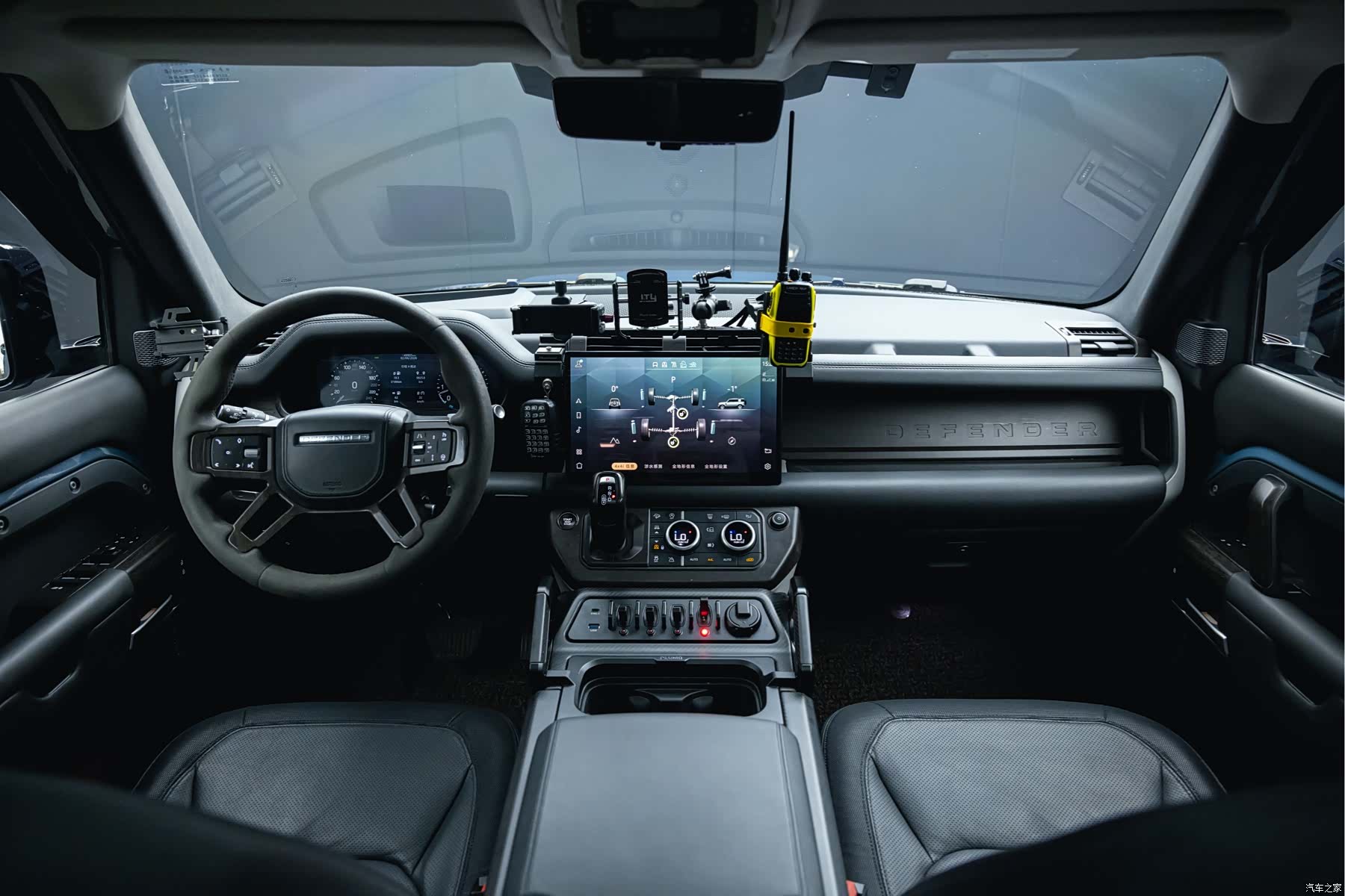 Land Rover Defender, 2022 10