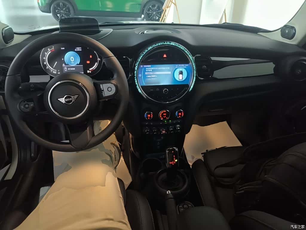 Mini Cooper, 2022 10