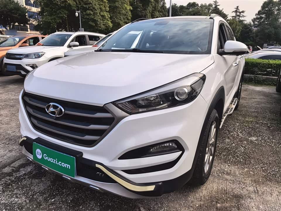 Hyundai Tucson