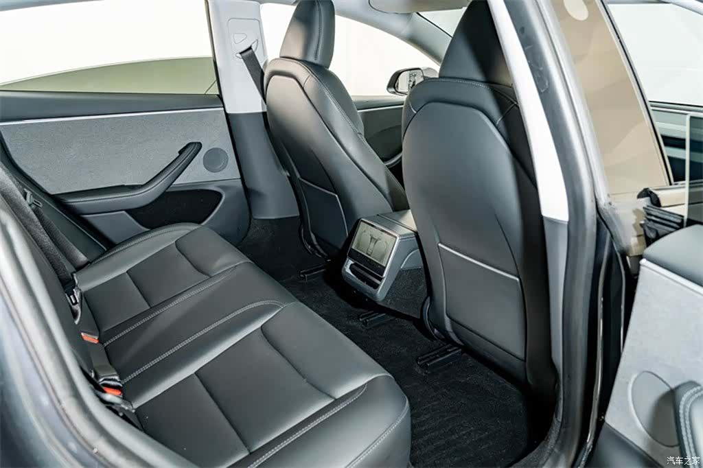 Tesla Model 3, 2024 22