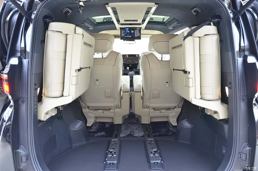 Toyota Vellfire, 2026 17