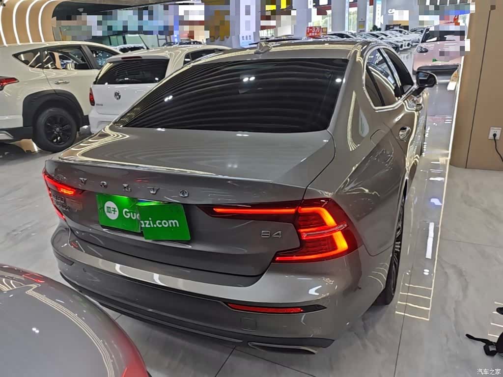 Volvo S60, 2022 6