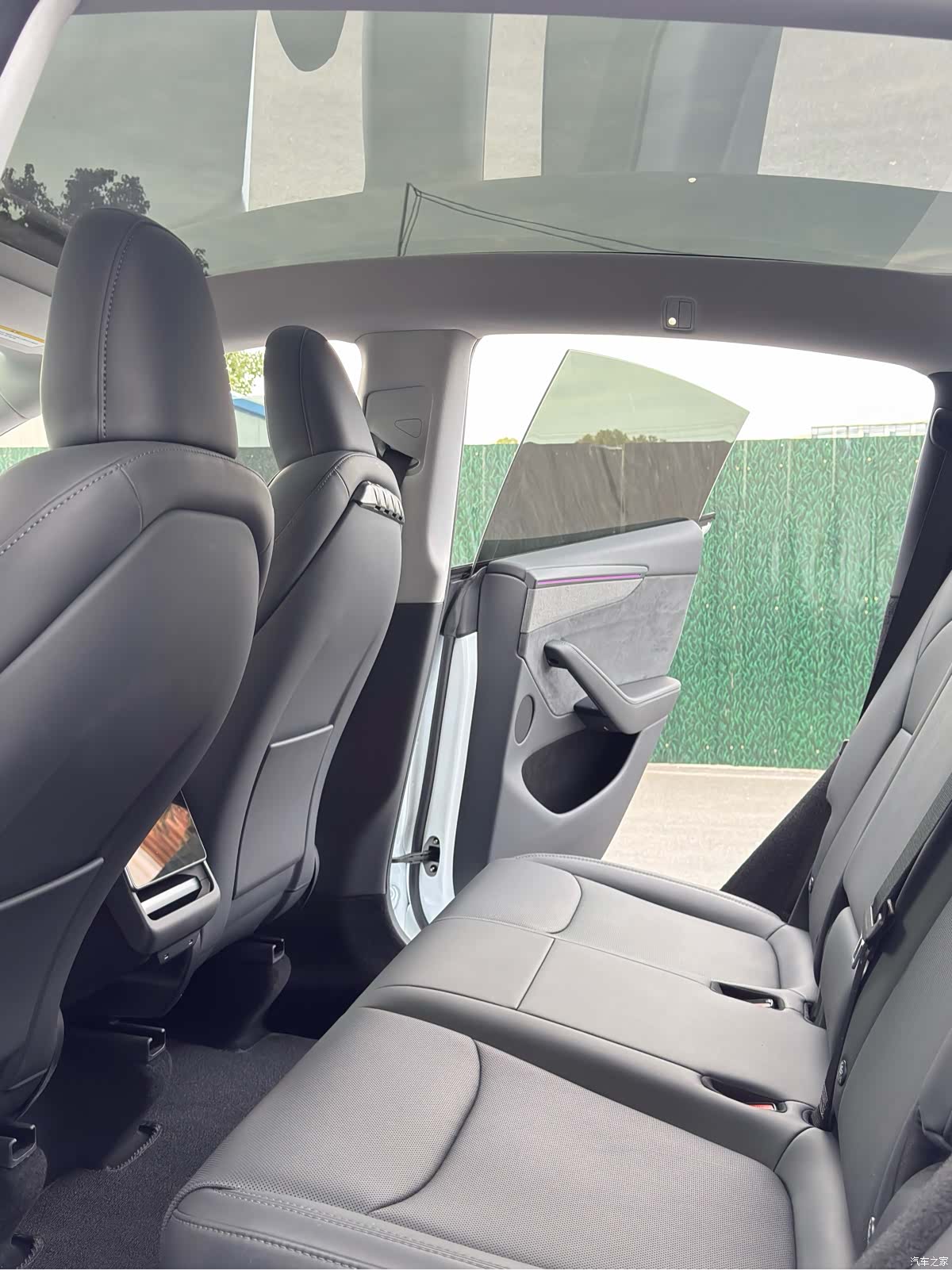 Tesla Model Y, 2025 12