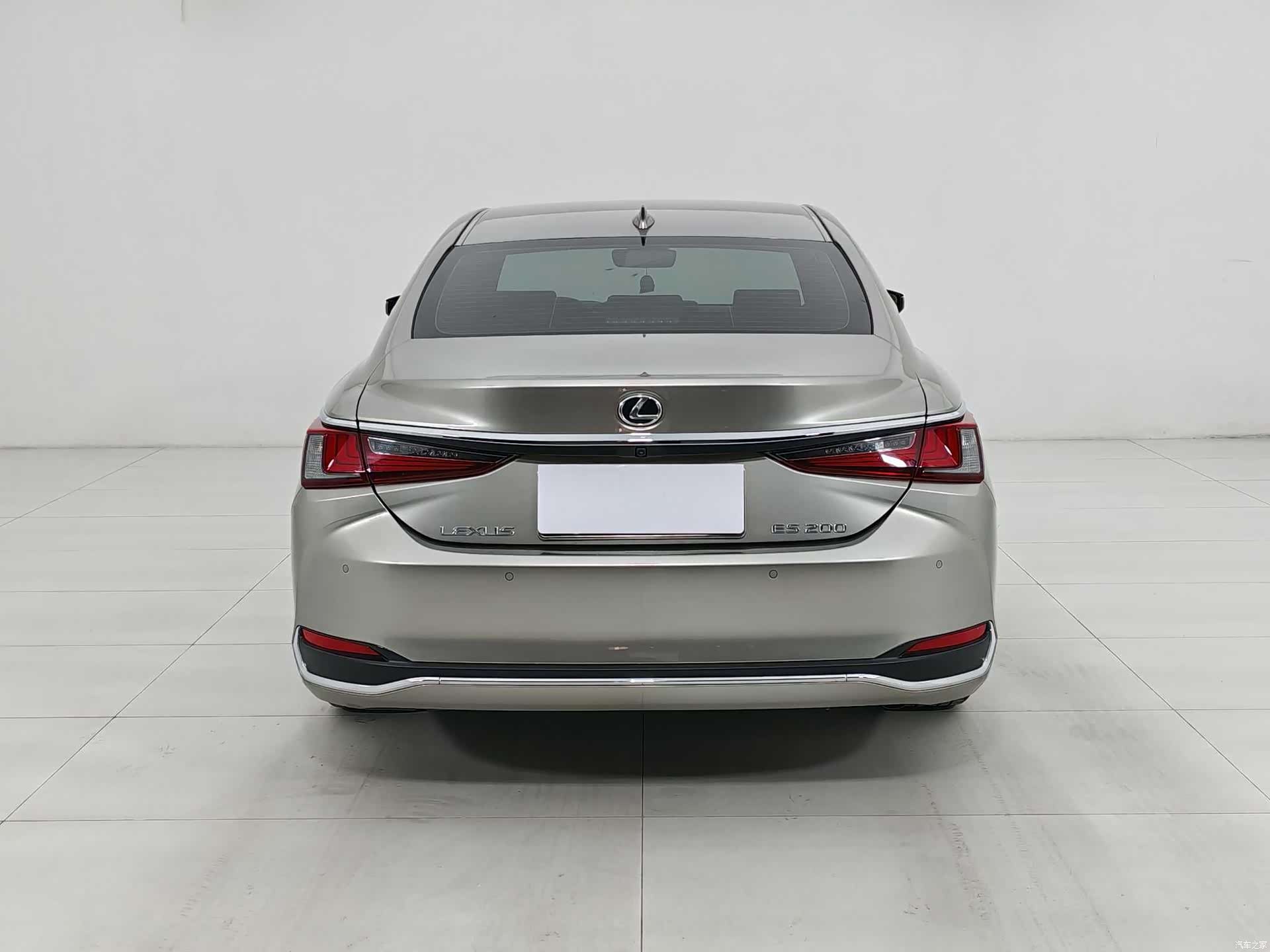 Lexus ES, 2024 2