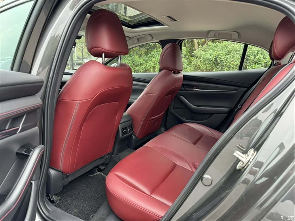 Mazda Mazda3, 2024 18