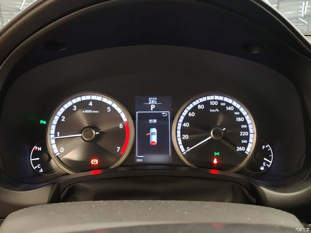 Lexus NX, 2015 4