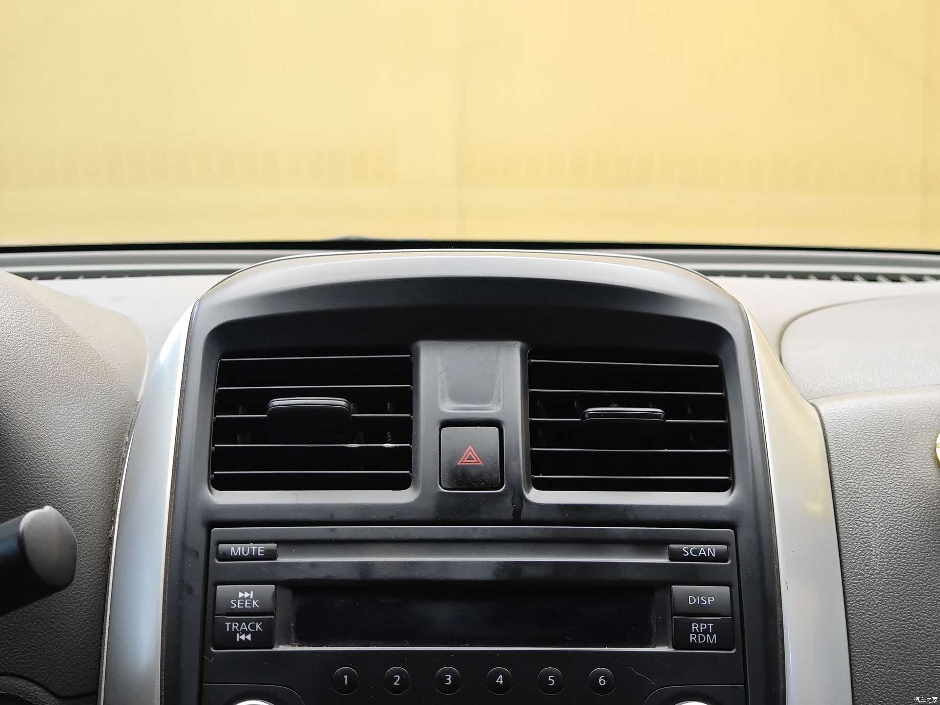 Nissan 1.5XE, 2016 15