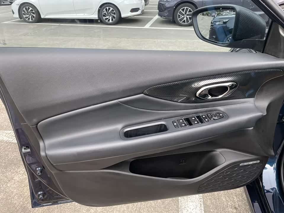 Trumpchi Shadow Leopard