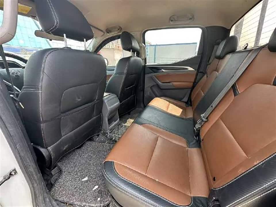 MAXUS Chase T70