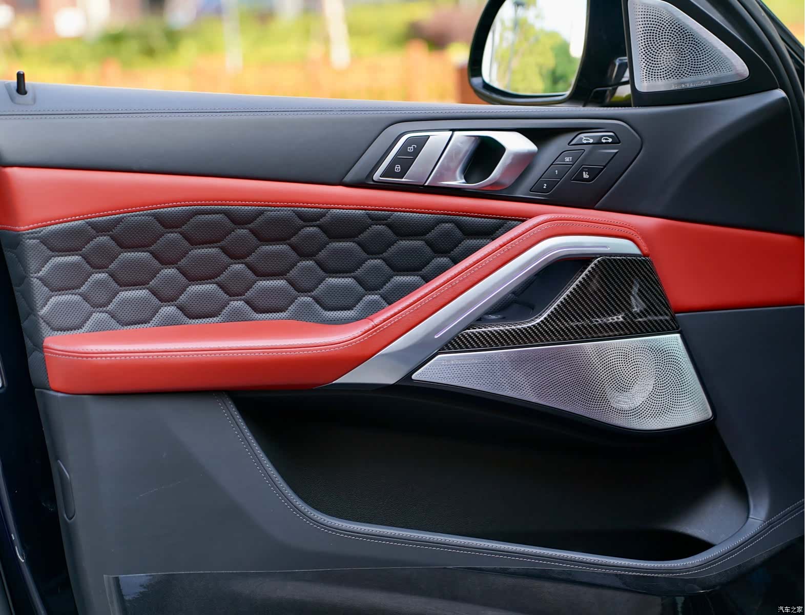 BMW X6, 2022 10
