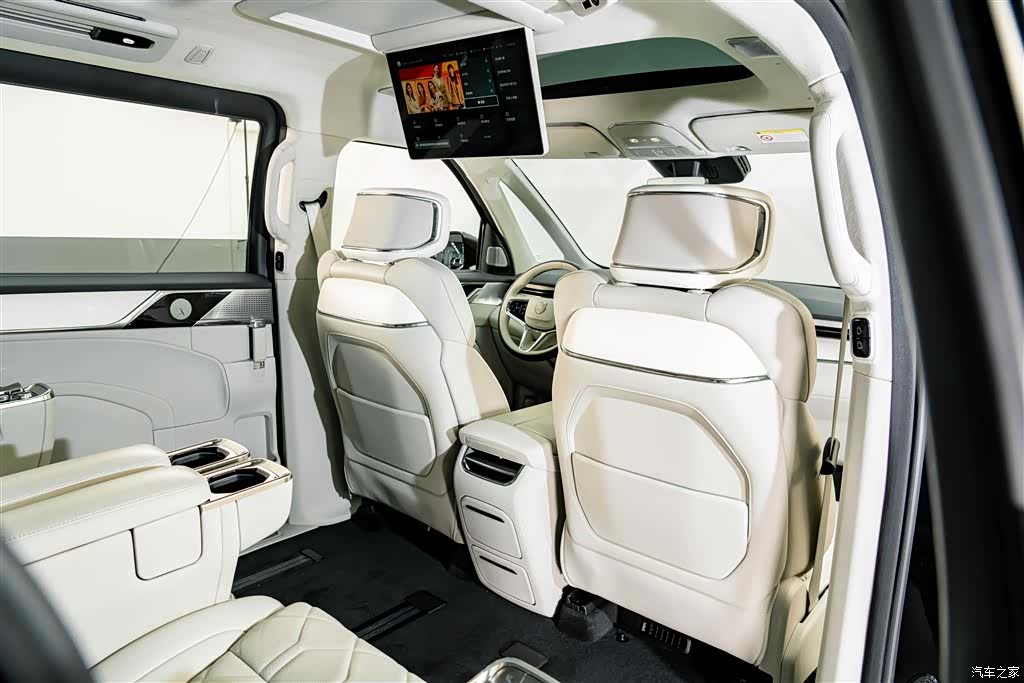 Volvo EM90, 2025 27