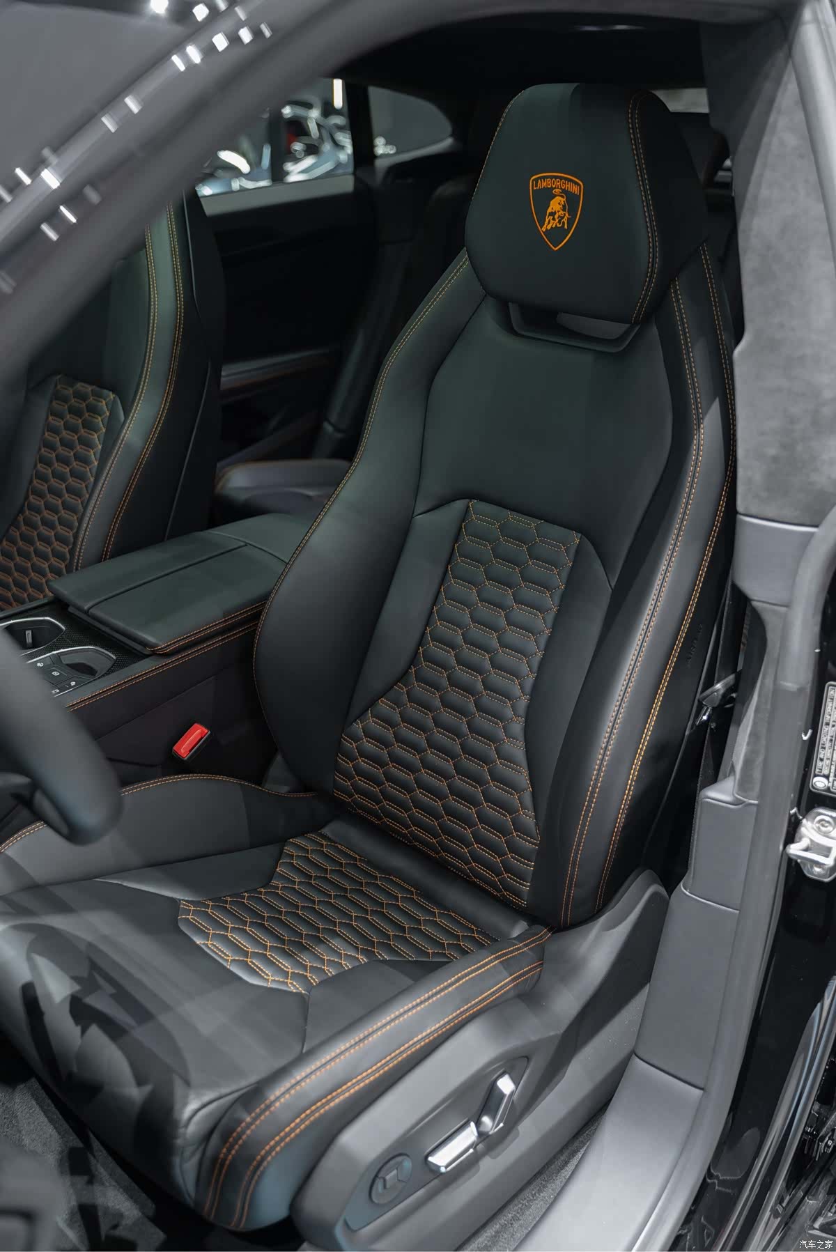Lamborghini Urus, 2022 19