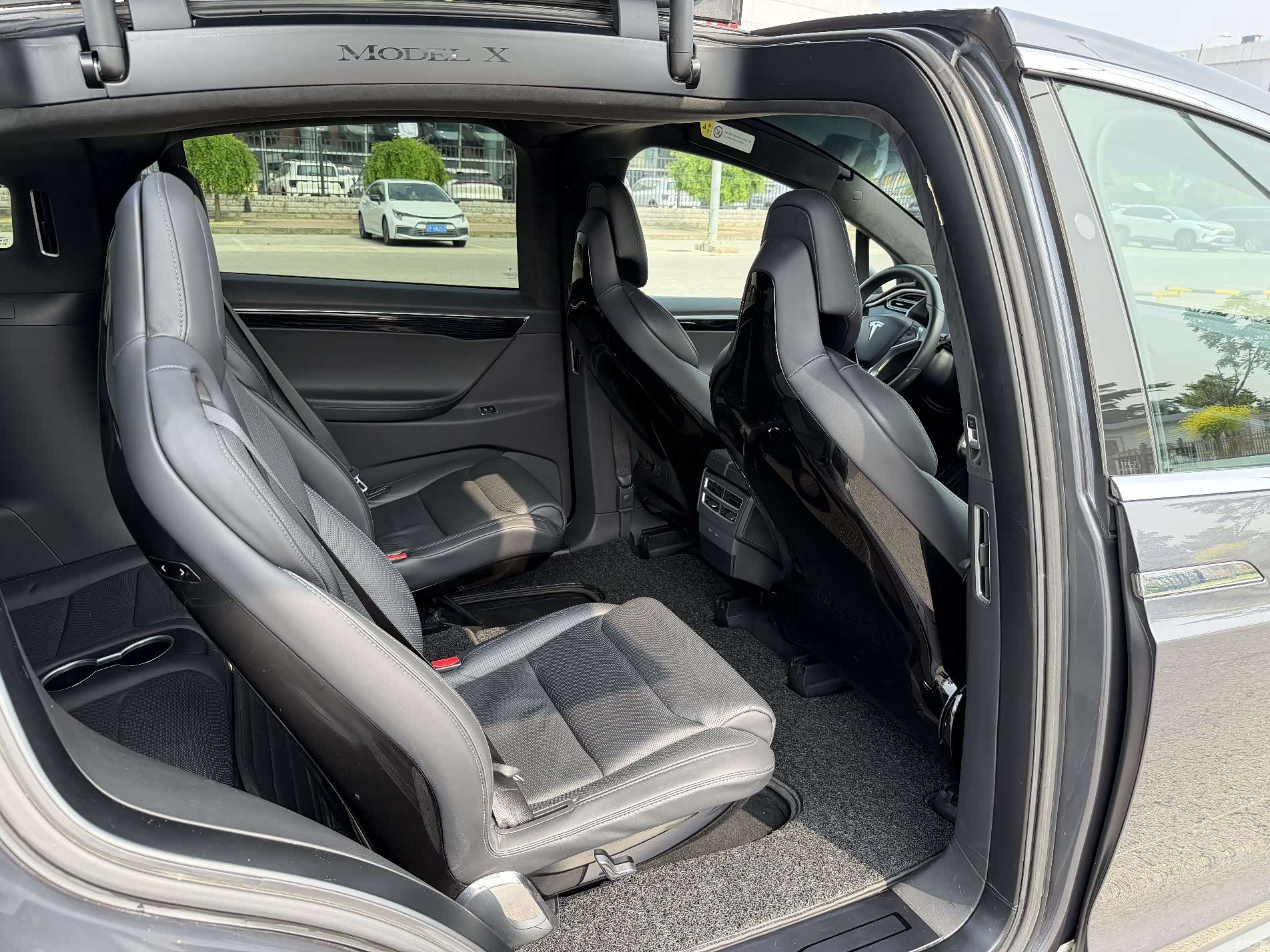 Tesla Model X, 2017 14