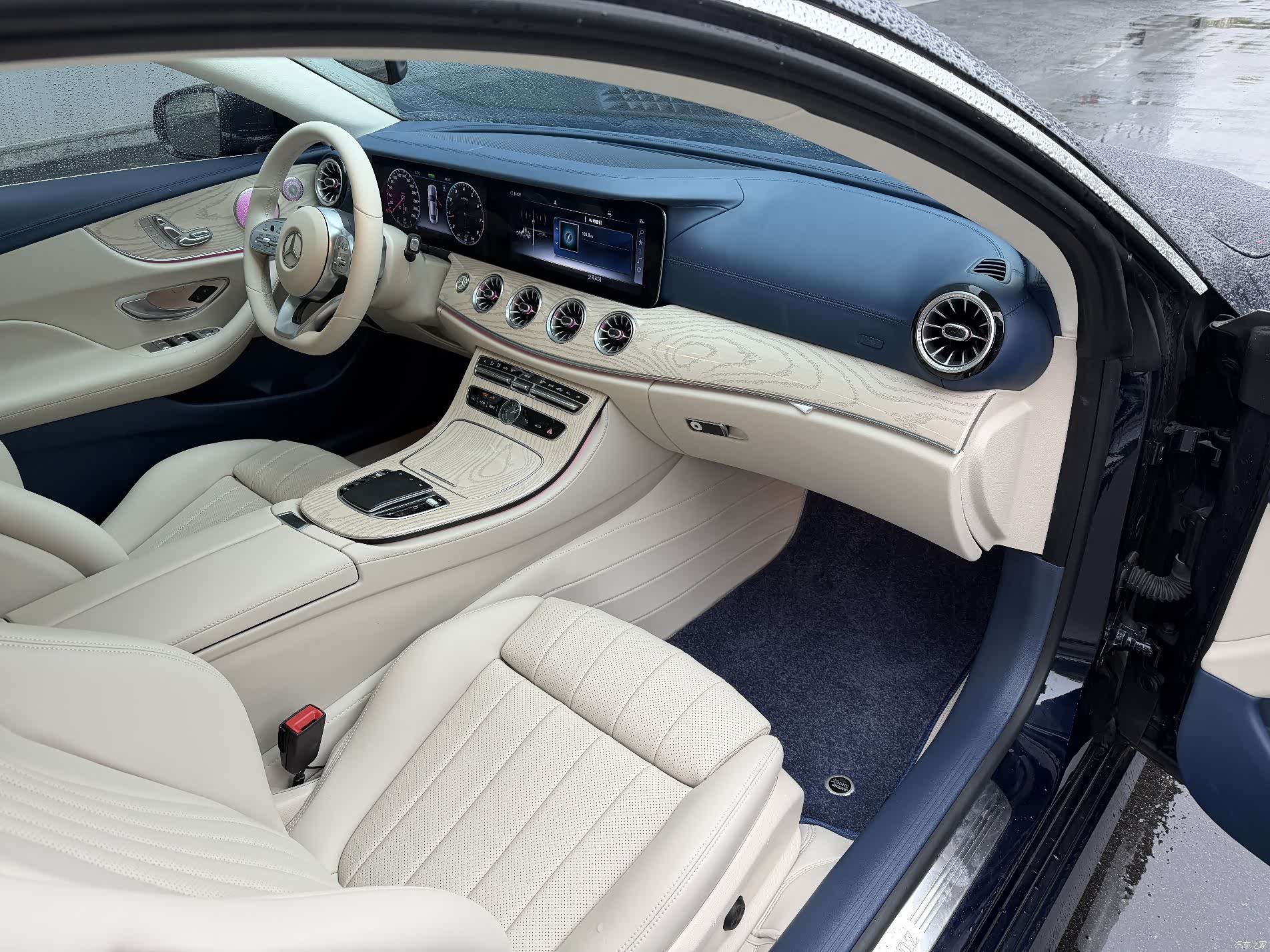 Mercedes-Benz E-Class, 2020 11