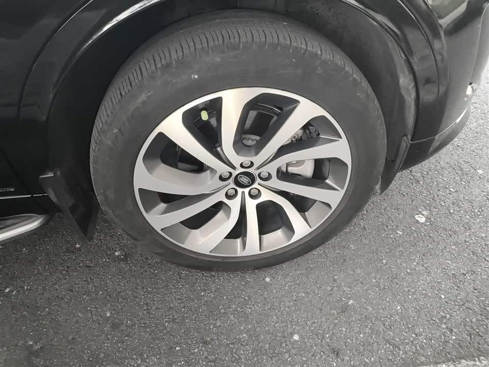 Land Rover Discover sports