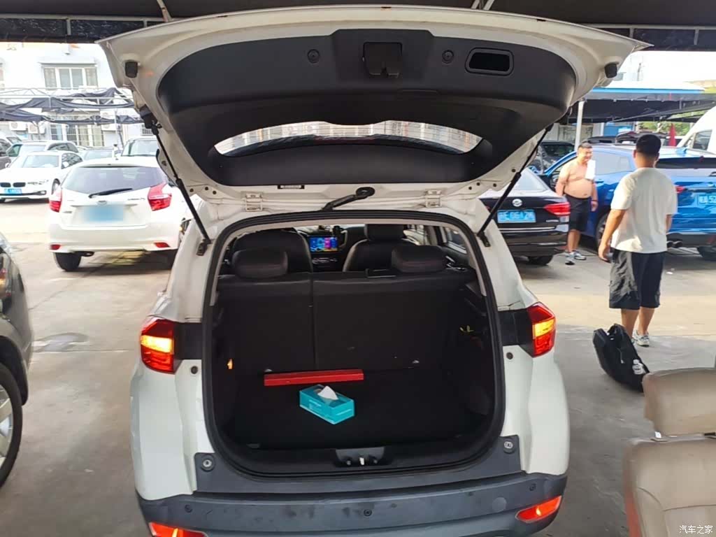 Changan CS15, 2016 19
