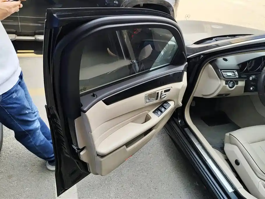 Mercedes-Benz E-class Mercedes-Benz E-class