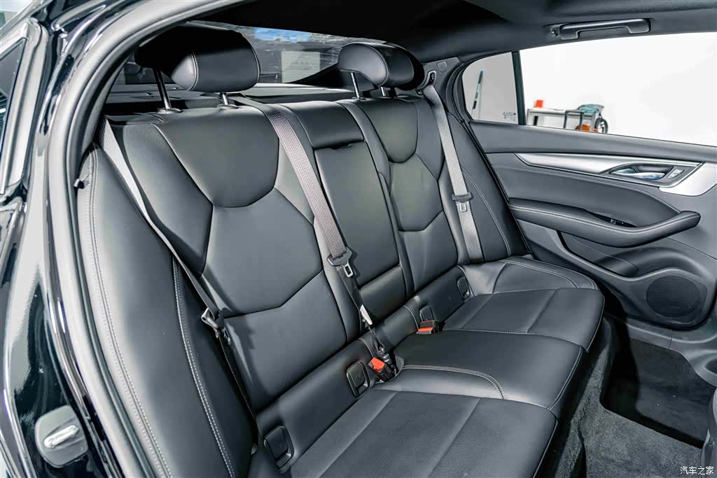 Cadillac CT5, 2022 22