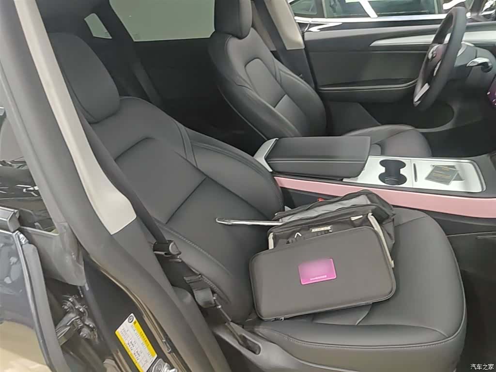Tesla Model Y, 2024 25