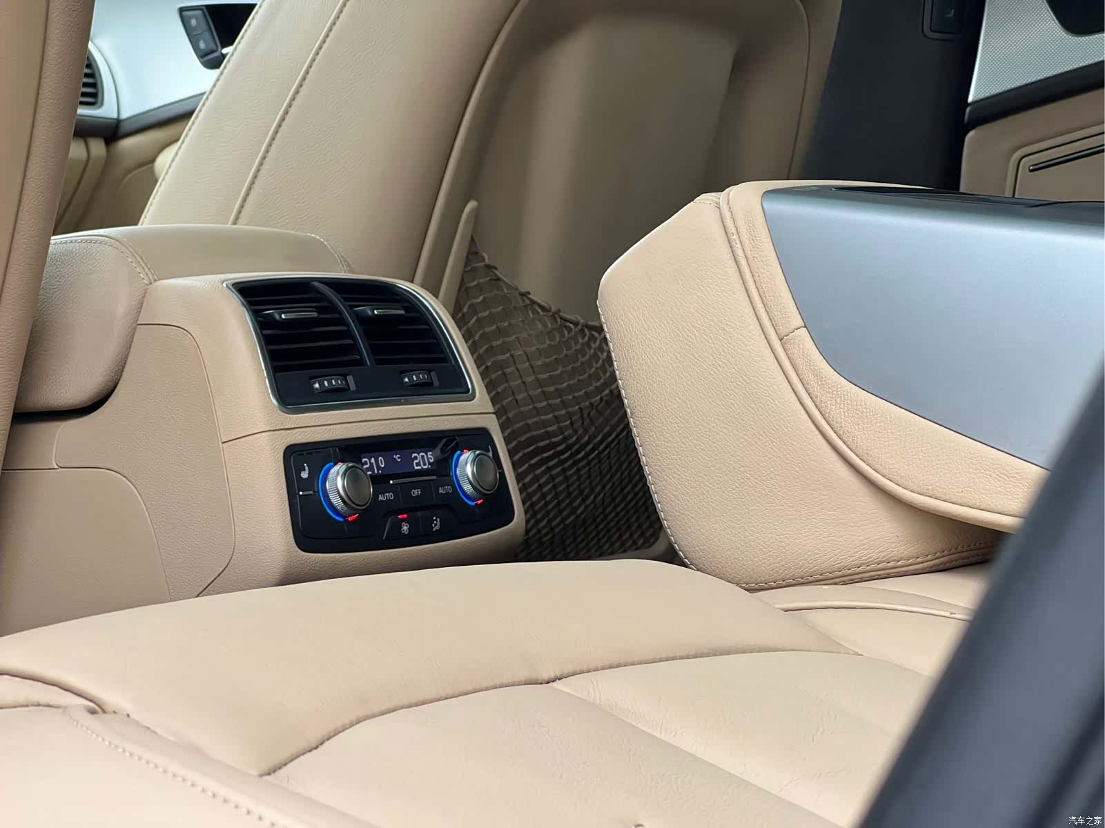 Audi A6L, 2012 15