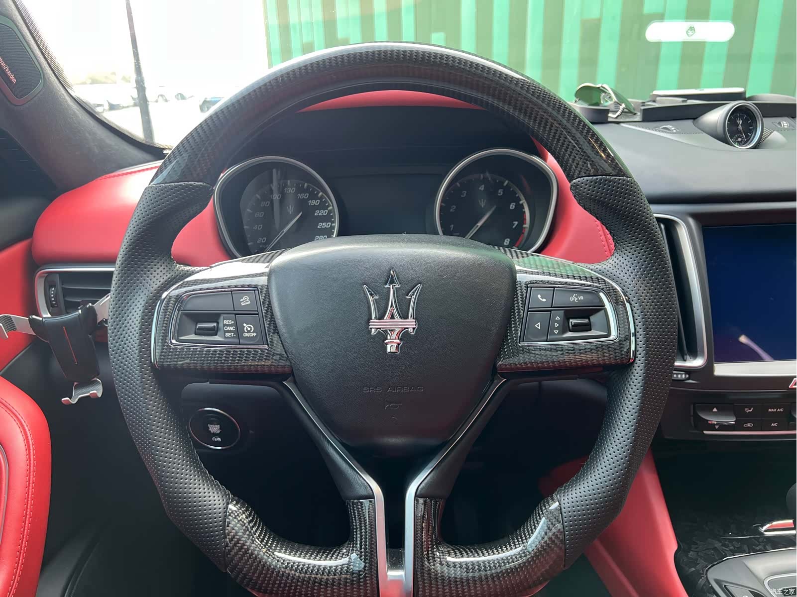 Maserati Levante, 2018 12