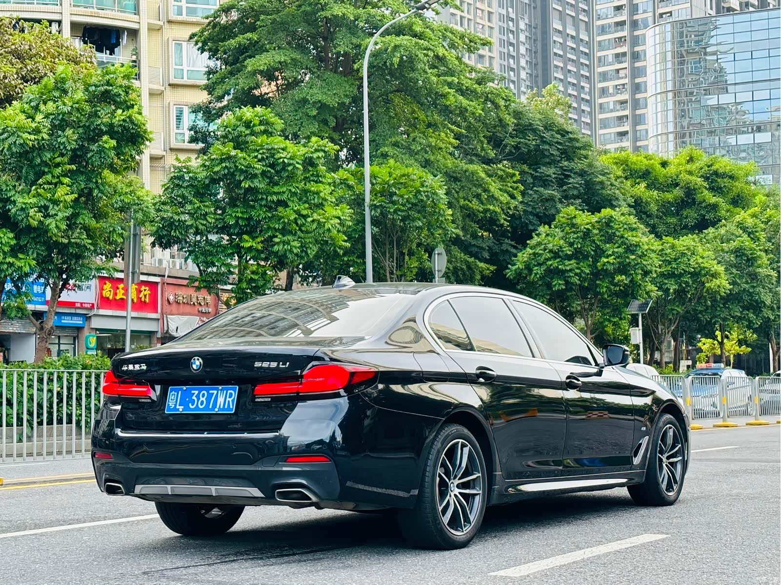 BMW 5 Series, 2023 4