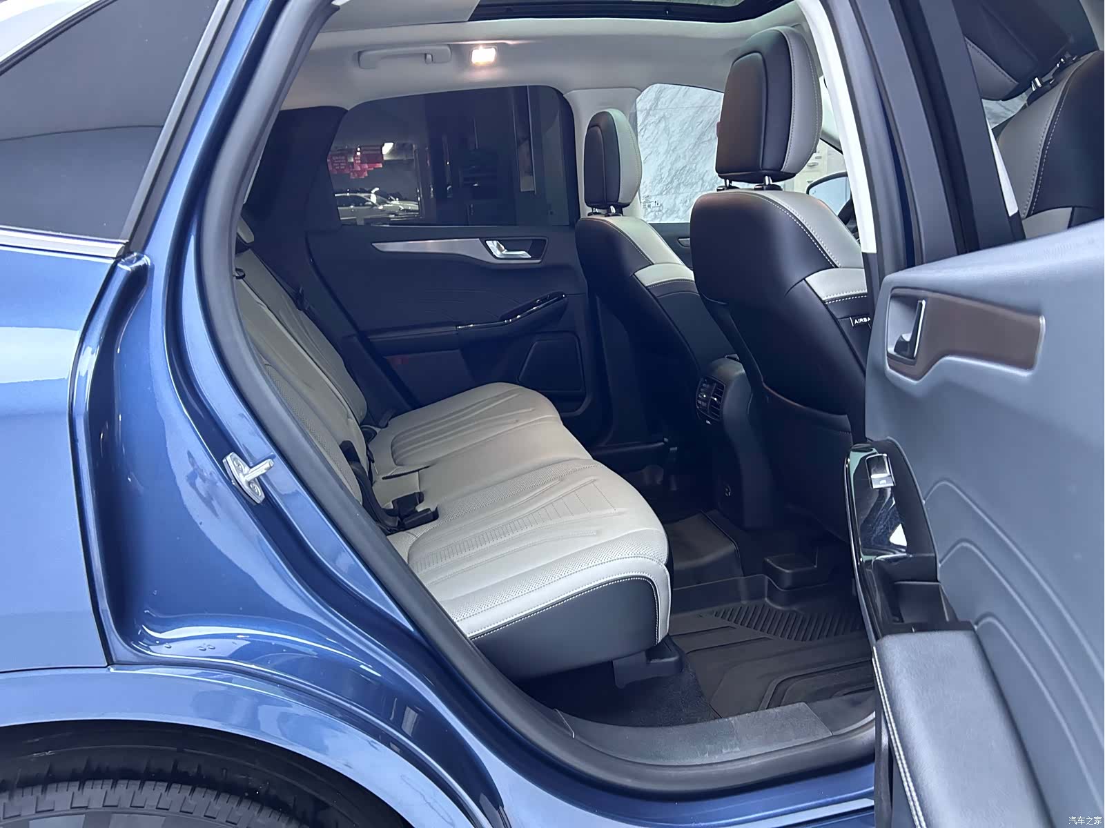 Ford Escape, 2023 11