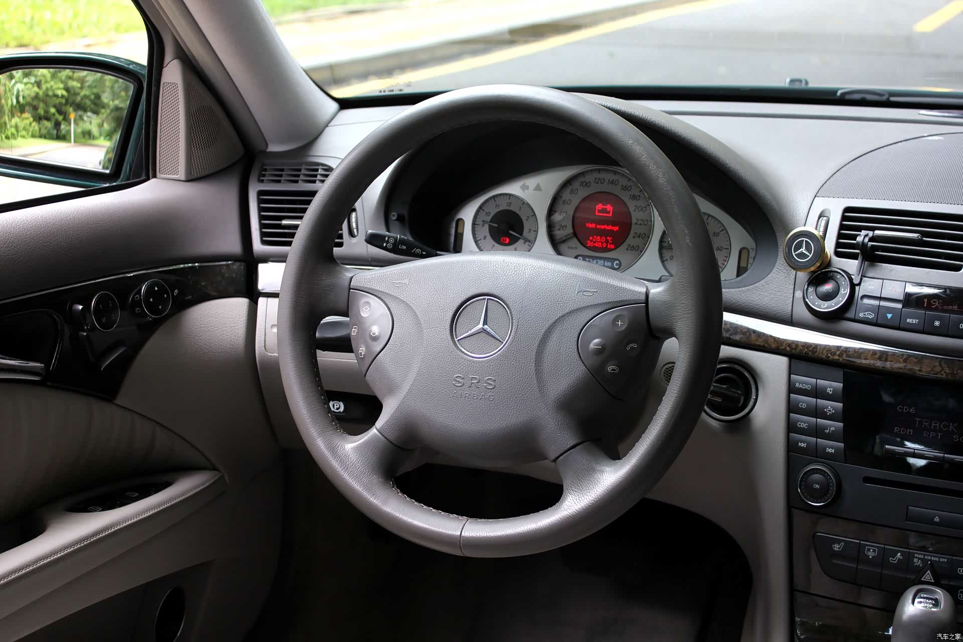 Mercedes-Benz E-Class, 2006 6