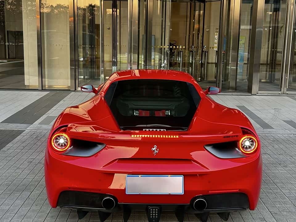 Ferrari 488