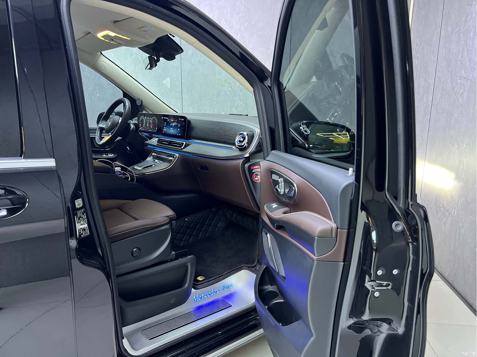 Mercedes-Benz V-Class, 2025 9