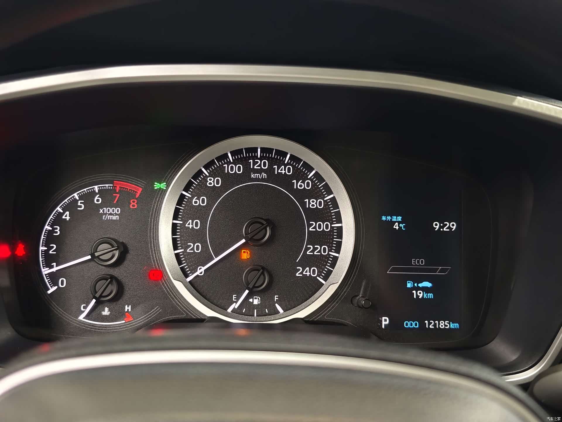 Toyota Frontlander, 2022 13