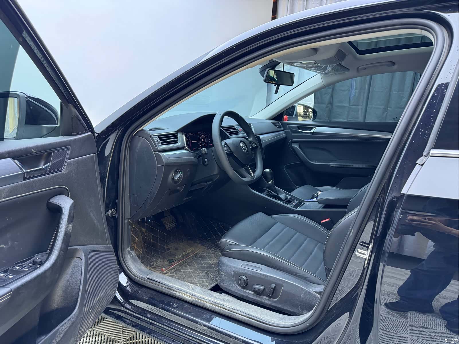 Skoda Superb, 2023 8