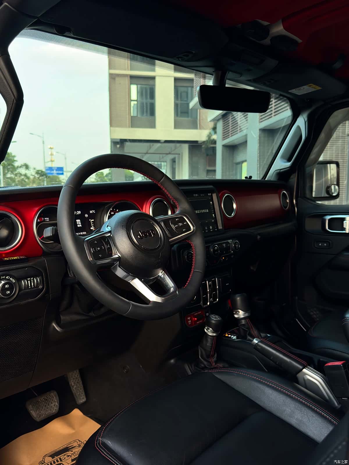 Jeep Wrangler, 2020 18
